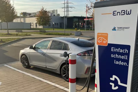 Elektroauto am EnBW Ladepunkt